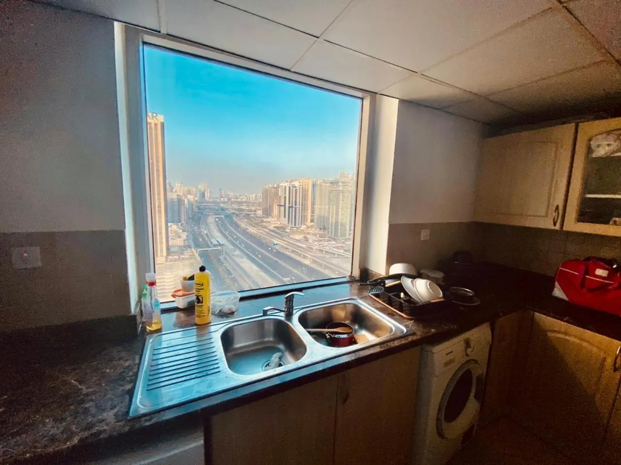 Apartment La Rivera Rooms For Ladies Dubai United Arab Emirates