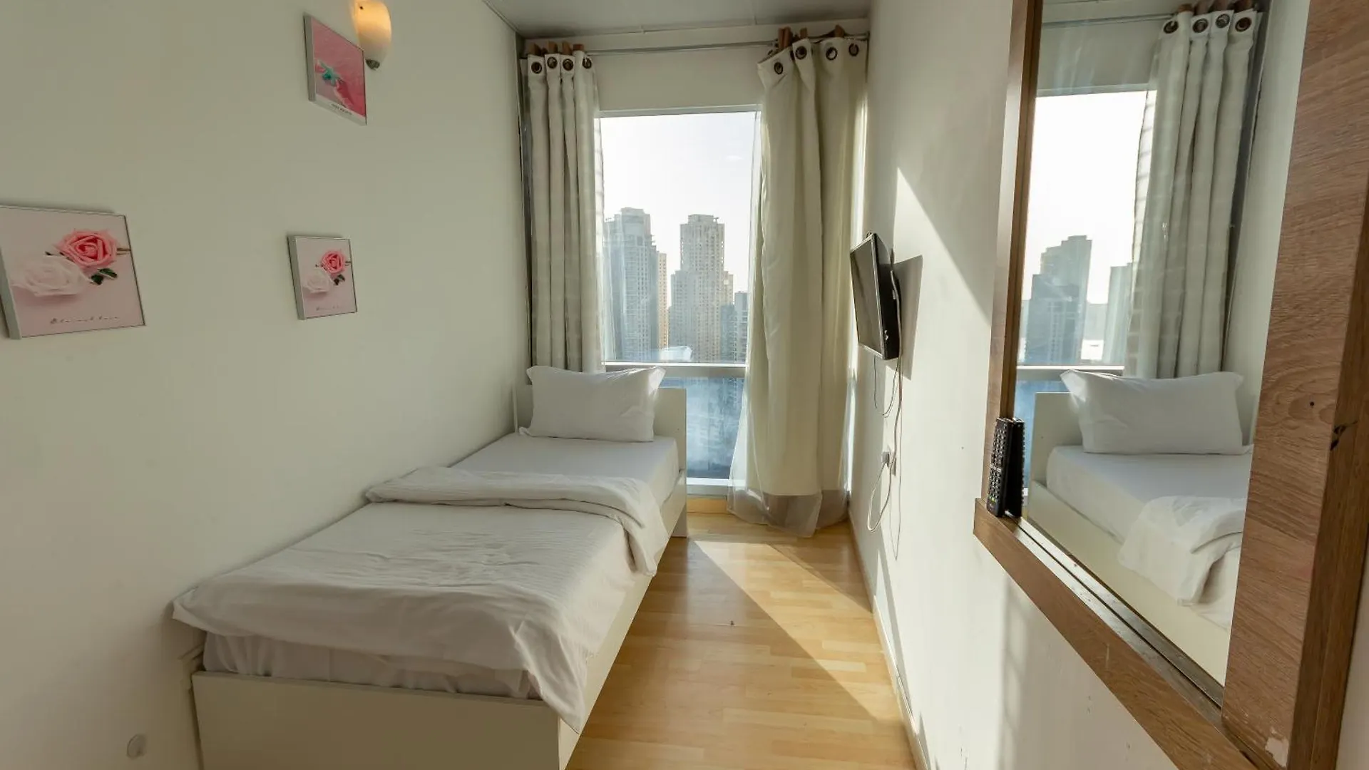 La Rivera Rooms For Ladies Dubai United Arab Emirates