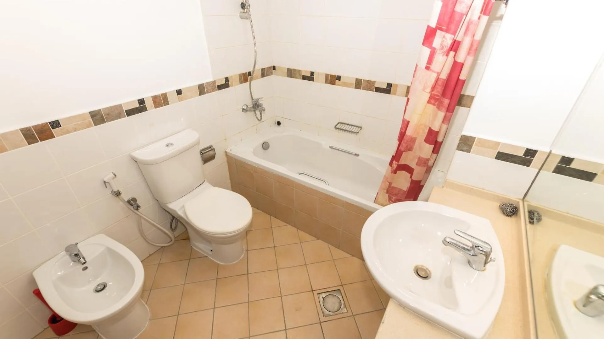 La Rivera Rooms For Ladies Dubai 0*,