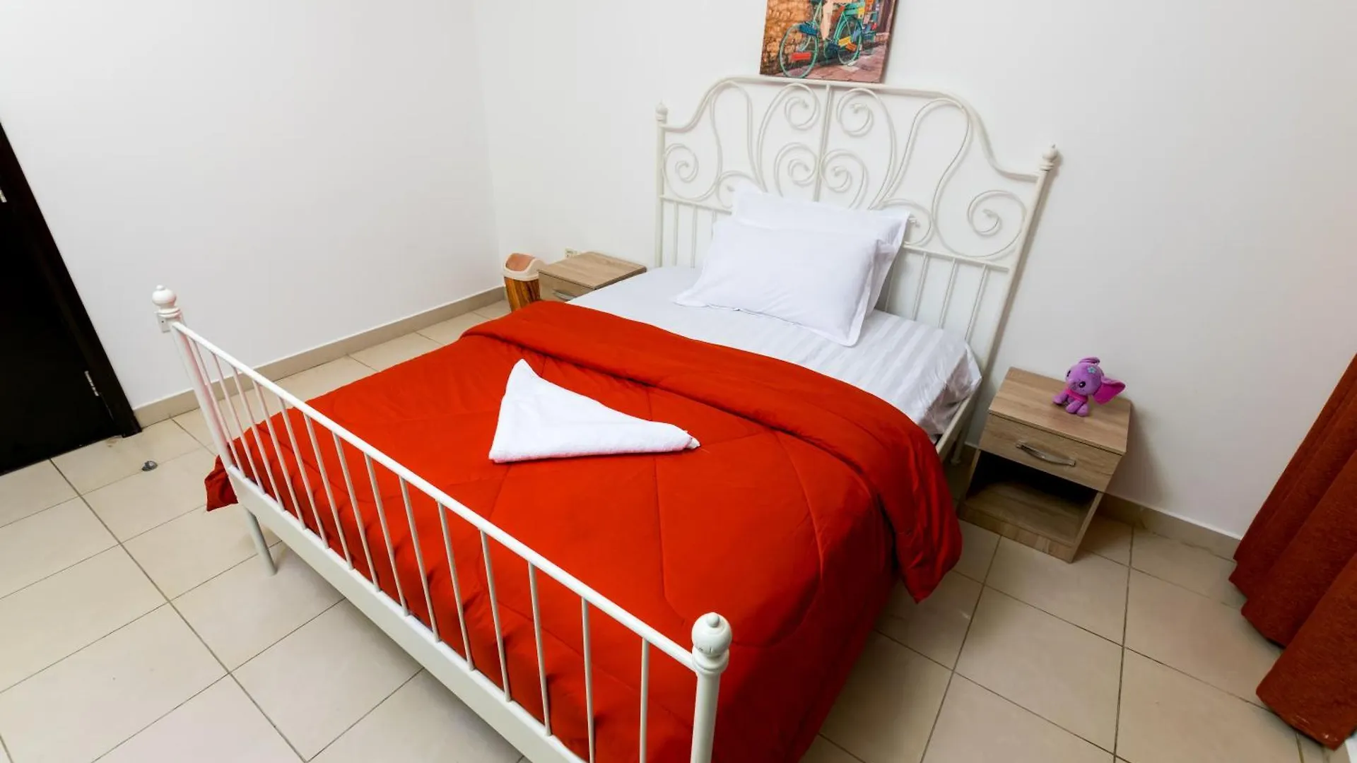 La Rivera Rooms For Ladies Dubai Apartment