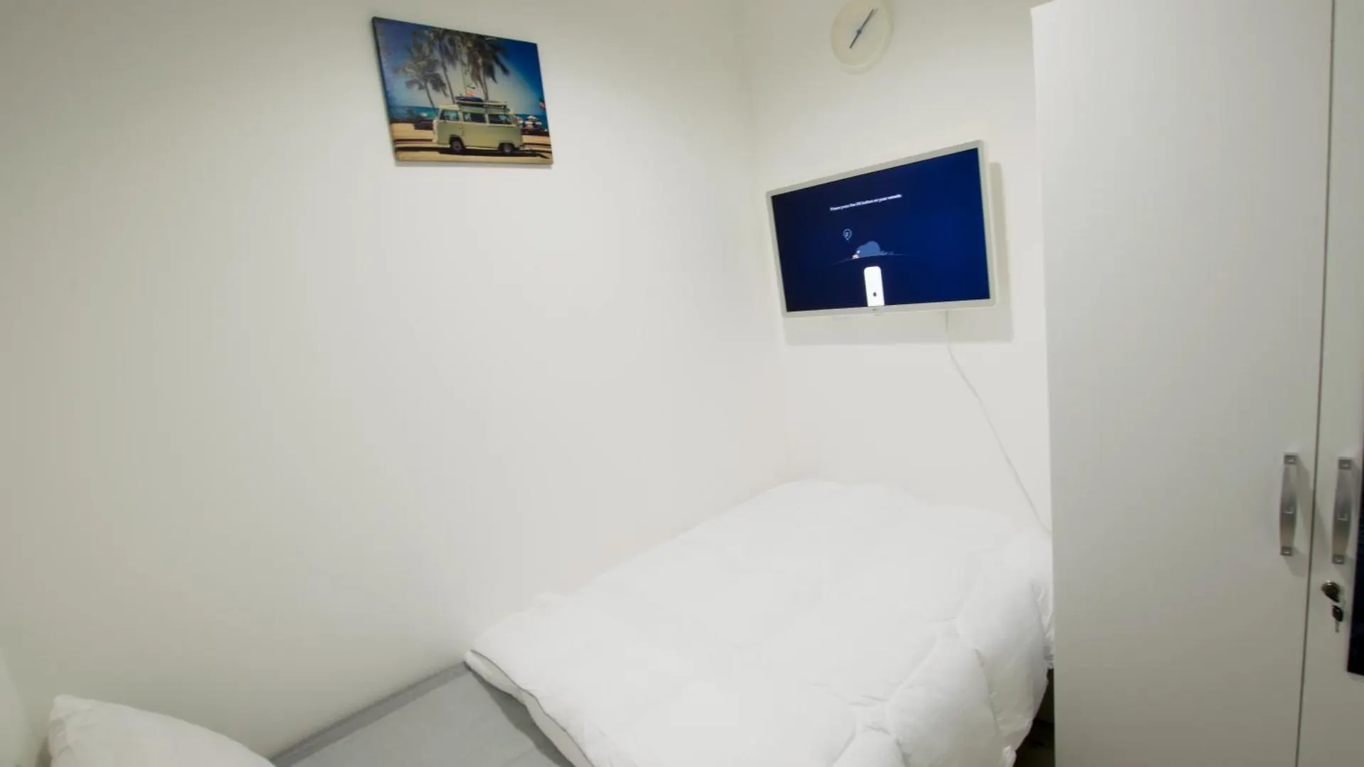 Apartment La Rivera Rooms For Ladies Dubai United Arab Emirates