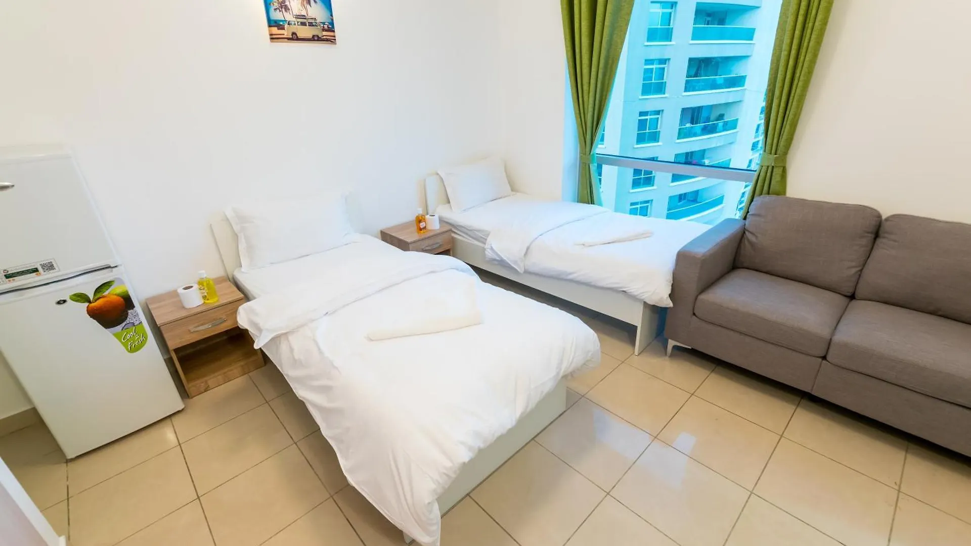 Apartmán La Rivera Rooms For Ladies Dubaj
