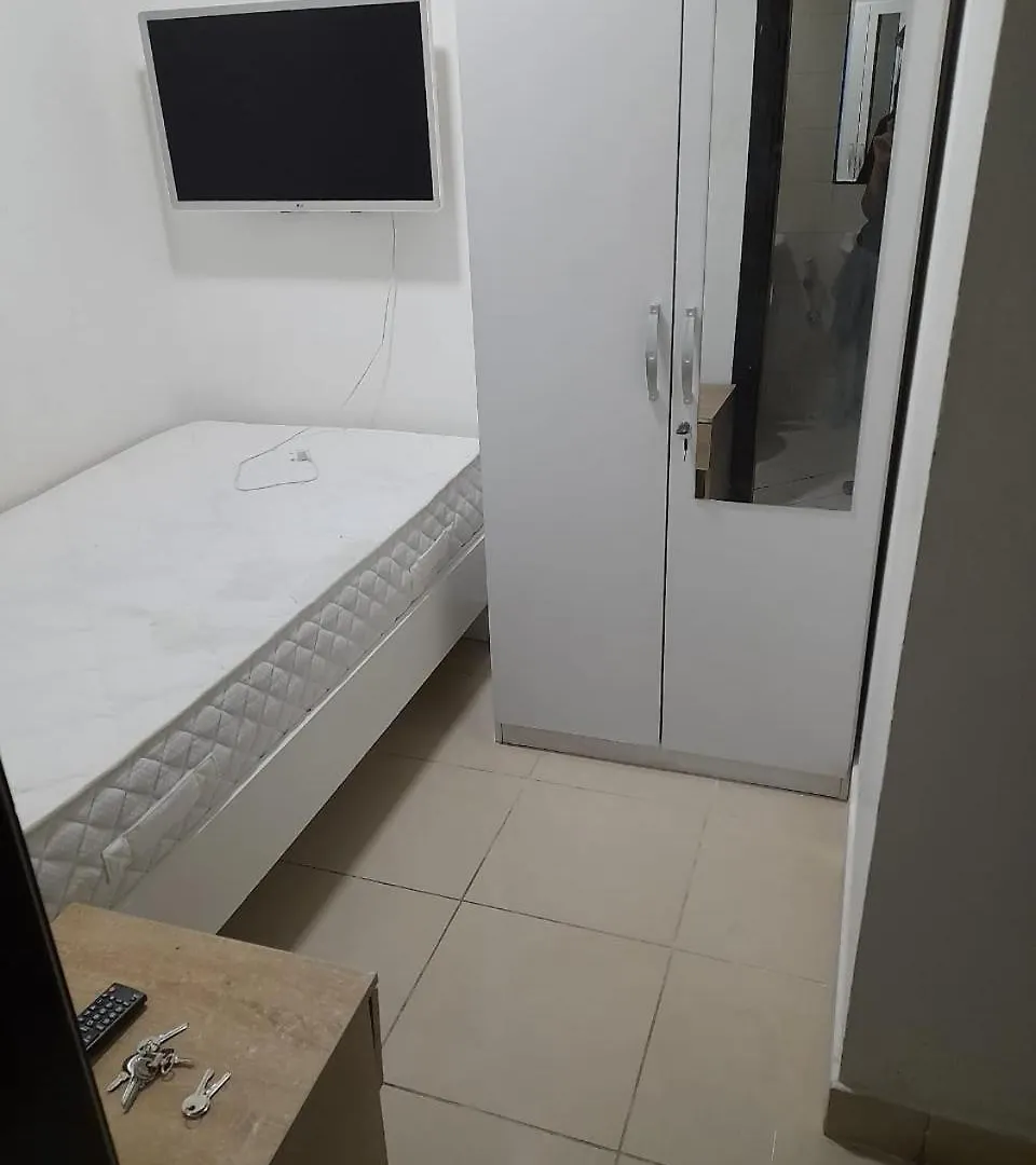La Rivera Rooms For Ladies Dubaj Apartmán